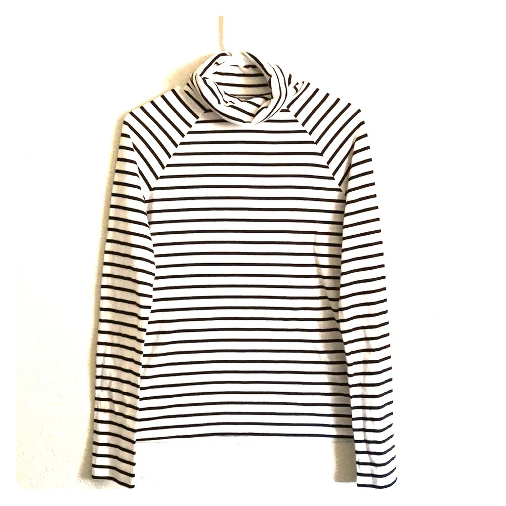 Black & White Parisian Turtleneck Top